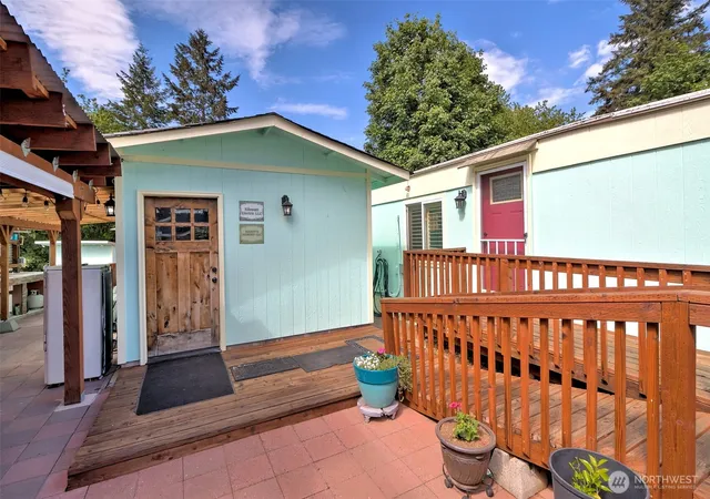 Photo 3 of Manufactured home for sale at 302 E Oak St, Shelton, WA 98584 | MLS# NWM2544389 | Listing updated on 2026-10-02