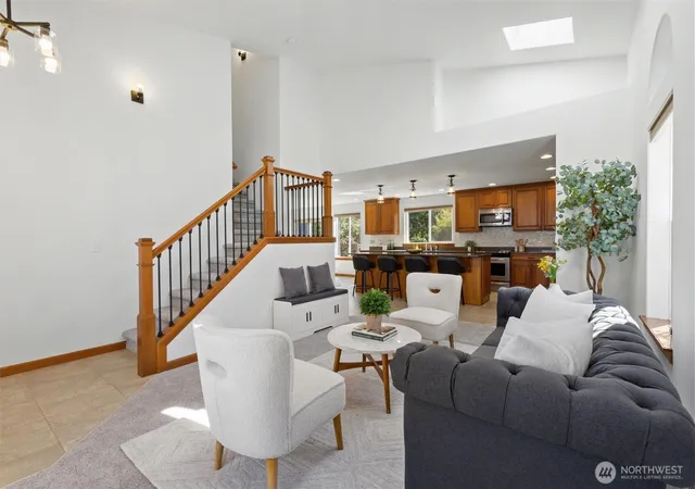 Photo 3 of Single family home for sale at 4714 118th Place SE, Everett, WA 98208 | MLS# NWM2544397 | Listing updated on 2026-10-01