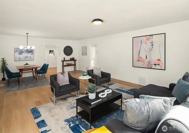 Photo 4 of Single family home for sale at 11726 10th Avenue S, Seattle, WA 98168 | MLS# NWM2544402 | Listing updated on 2026-09-20