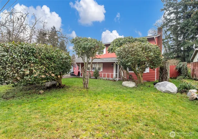 Photo 2 of Single family home for sale at 28461 26th Avenue S, Federal Way, WA 98003 | MLS# NWM2544425 | Listing updated on 2026-09-22