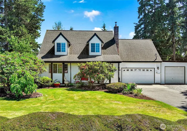Photo 3 of Sale Pending at 122 Bellflower Rd, Bothell, WA 98012 | MLS# NWM2544441 | Listing updated on 2026-10-01