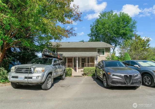 Photo 2 of Multi family home for sale at 5113 S 4th Avenue, Everett, WA 98203 | MLS# NWM2544459 | Listing updated on 2026-10-02