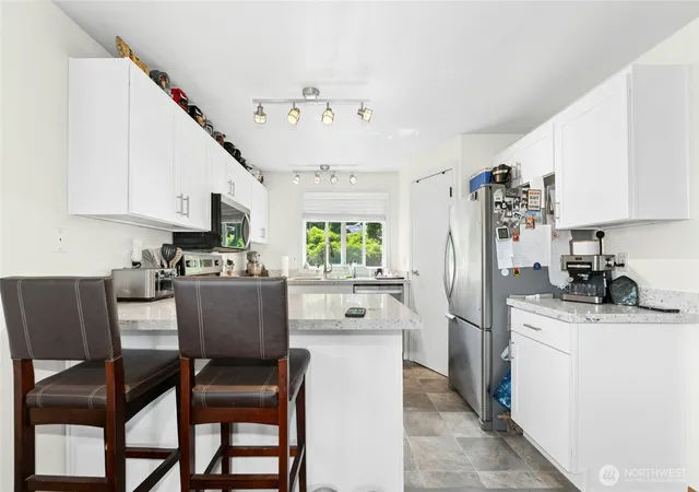 Photo 3 of House for sale at 5113 S 4th Avenue, Everett, WA 98203 | MLS# NWM2544459 | Listing updated on 2026-10-02