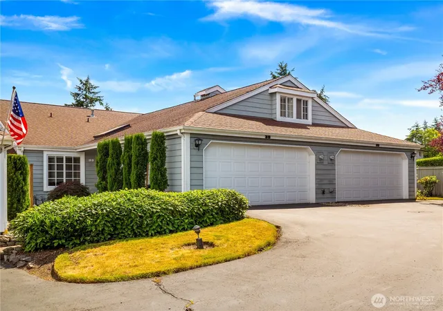 Condo for sale at 6020 N Highlands Pkwy #38E, Tacoma, WA 98406 | MLS# NWM2544473
