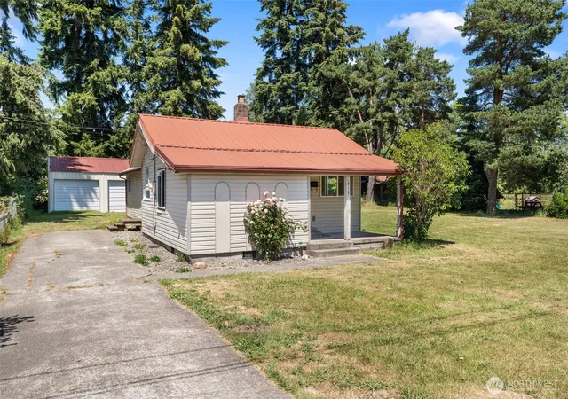 Photo 2 of Sale Pending at 511 West 7th St, Centralia, WA 98531 | MLS# NWM2544513 | Listing updated on 2026-09-30