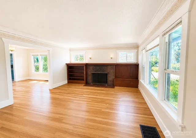 Photo 3 of Multi family home for sale at 8601 8603 Maple St Sw, Lakewood, WA 98498 | MLS# NWM2544520 | Listing updated on 2026-09-22