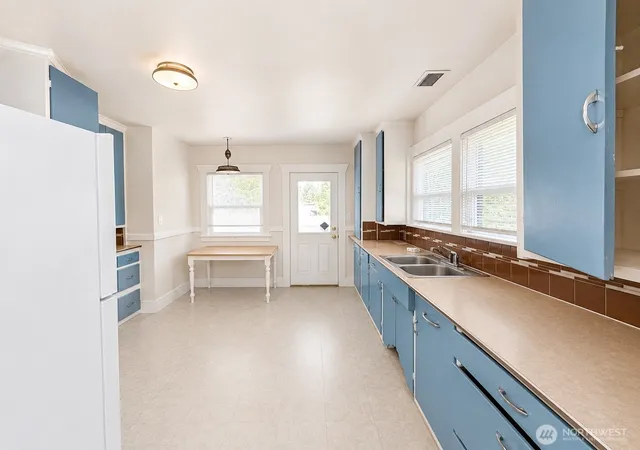 Photo 4 of House for sale at 8601 8603 Maple St SW, Lakewood, WA 98498 | MLS# NWM2544520 | Listing updated on 2026-09-22