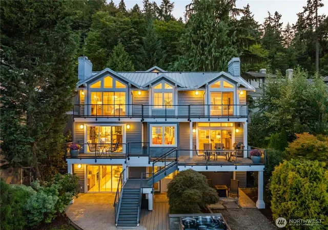 Single family home for sale at 528 W Lake Sammamish Pkwy SE, Bellevue, WA 98008 | MLS# NWM2544530