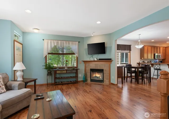 Photo 3 of Townhouse for sale at 509 E Division St #A, Arlington, WA 98223 | MLS# NWM2544555 | Listing updated on 2026-09-22