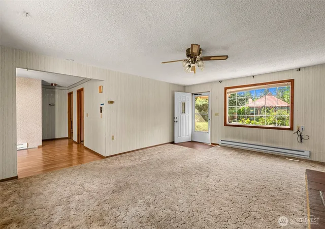 Photo 4 of Single family home for sale at 826 Pine St, Leavenworth, WA 98826 | MLS# NWM2544589 | Listing updated on 2026-09-28