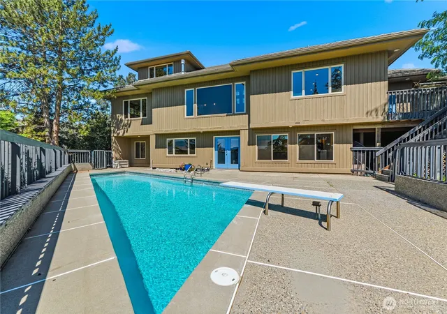 Photo 38 of Sale Pending at 323 Stoneybrook Ln, Wenatchee, WA 98801 | MLS# NWM2544597 | Listing updated on 2026-10-01