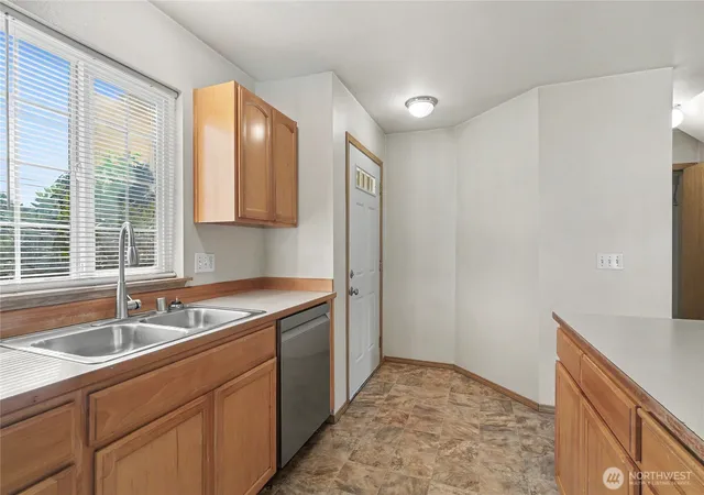 Photo 4 of House for sale at 7903 115th Street E, Puyallup, WA 98373 | MLS# NWM2544598 | Listing updated on 2026-09-22