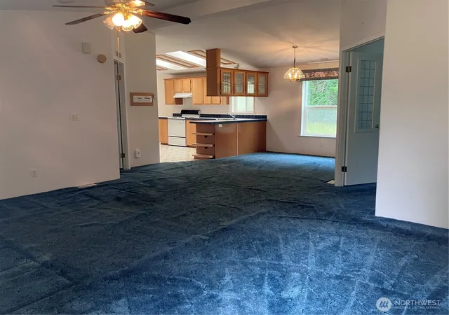 Photo 3 of Sale Pending at 20 W Bridlewood Ct, Shelton, WA 98584 | MLS# NWM2544611 | Listing updated on 2026-09-25