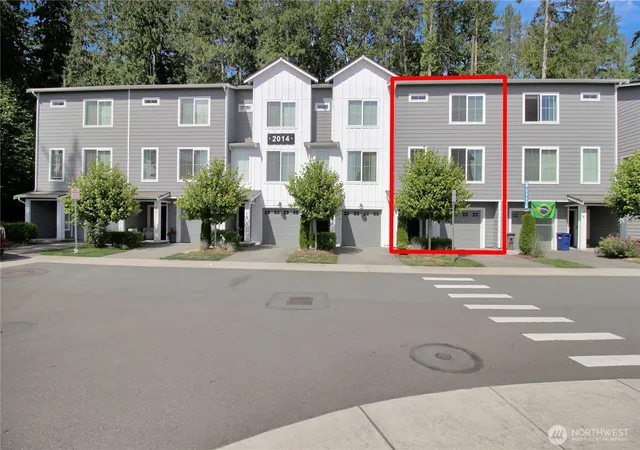 Photo 1 of Townhouse for sale at 2014 101st Avenue Se #5, Lake Stevens, WA 98258 | MLS# NWM2544671 | Listing updated on 2026-09-23