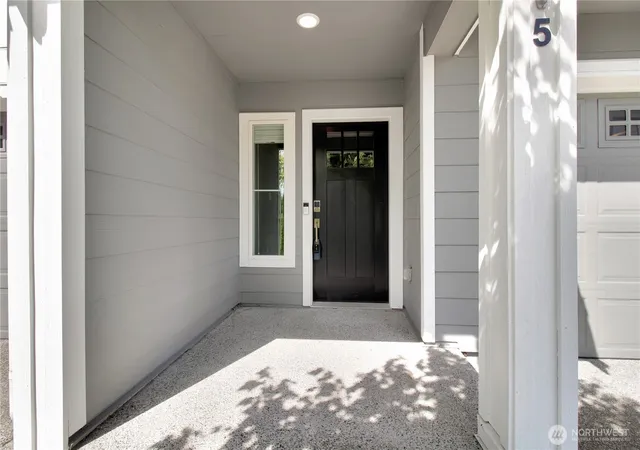 Photo 3 of Townhouse for sale at 2014 101st Avenue Se #5, Lake Stevens, WA 98258 | MLS# NWM2544671 | Listing updated on 2026-09-23