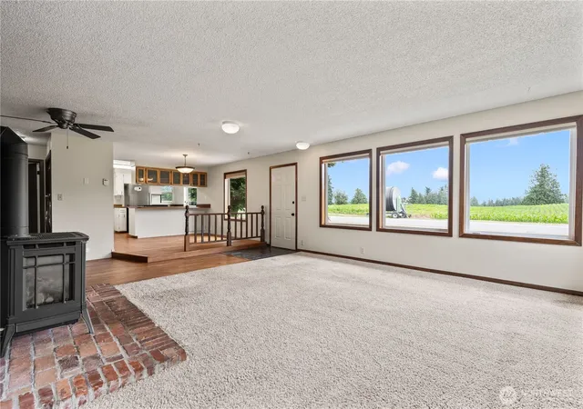 Photo 3 of Single family home for sale at 1724 Haveman Rd, Lynden, WA 98264 | MLS# NWM2544691 | Listing updated on 2026-10-01