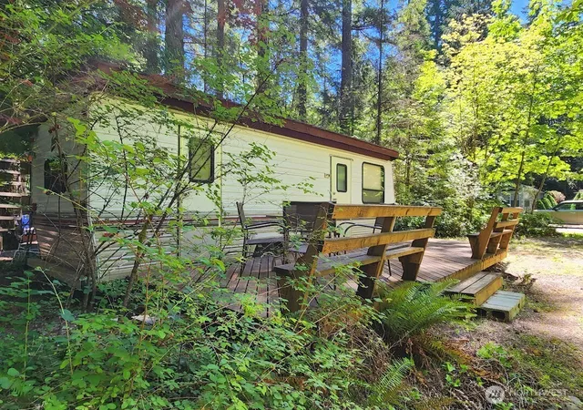 Photo 3 of Manufactured home for sale at 86 1 Goldrush Rd, Deming, WA 98244 | MLS# NWM2544704 | Listing updated on 2026-09-22