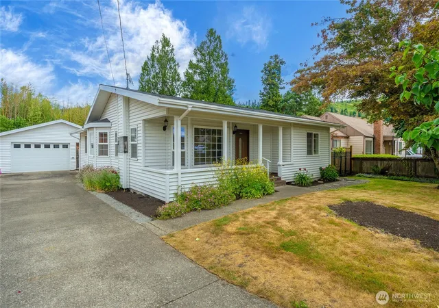 Photo 1 of Single family home for sale at 16101 60th Street E, Sumner, WA 98390 | MLS# NWM2544725 | Listing updated on 2026-09-28