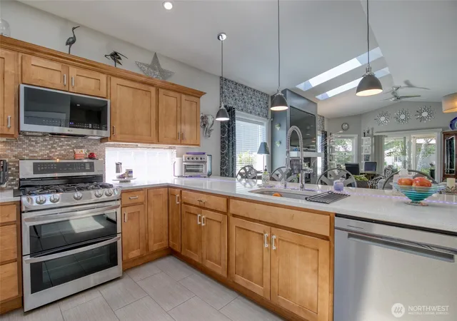 Photo 4 of Single family home for sale at 760 Plover Ct SE, Ocean Shores, WA 98569 | MLS# NWM2544745 | Listing updated on 2026-09-22