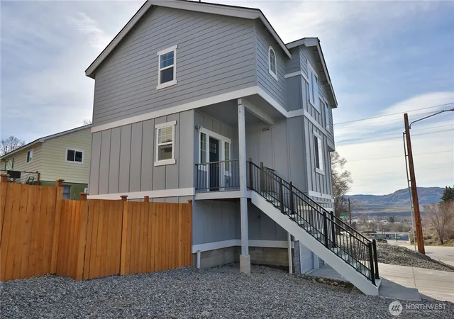 Photo 1 of Single family home for sale at 600 Ross Cyn Rd, Omak, WA 98841 | MLS# NWM2544747 | Listing updated on 2026-09-22