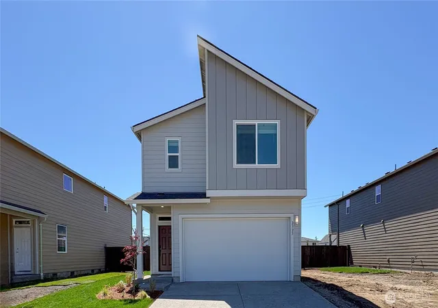 Photo 1 of Single family home for sale at 2325 Ash St, Woodland, WA 98674 | MLS# NWM2544757 | Listing updated on 2026-09-22