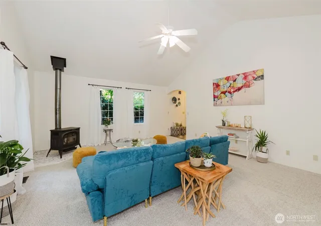 Photo 4 of Sale Pending at 7215 NE Dolphin Dr, Bainbridge Island, WA 98110 | MLS# NWM2544759 | Listing updated on 2026-08-21