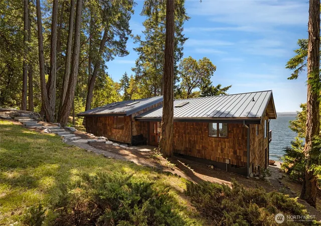 Photo 1 of Single family home for sale at 449 Madrona Dr, Friday Harbor, WA 98250 | MLS# NWM2544762 | Listing updated on 2026-09-22