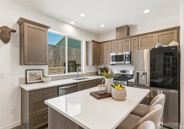 Photo 4 of Single family home for sale at 1128 N Auburn Pl, Ridgefield, WA 98642 | MLS# NWM2544763 | Listing updated on 2026-09-28
