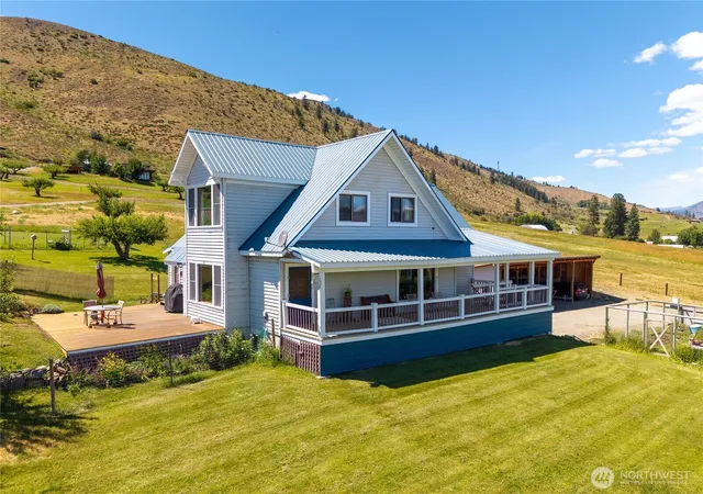 Photo 1 of Single family home for sale at 195 Twin Lakes Rd, Winthrop, WA 98862 | MLS# NWM2544765 | Listing updated on 2026-09-21