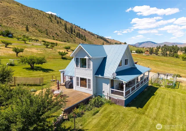 Photo 3 of Single family home for sale at 195 Twin Lakes Rd, Winthrop, WA 98862 | MLS# NWM2544765 | Listing updated on 2026-09-21