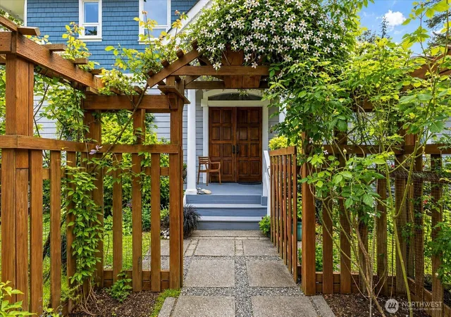 Photo 3 of Single family home for sale at 5427 Bayview Rd, Langley, WA 98260 | MLS# NWM2544775 | Listing updated on 2026-10-01