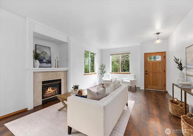 Photo 3 of Single family home for sale at 19414 77th Place Ne, Kenmore, WA 98028 | MLS# NWM2544816 | Listing updated on 2026-09-22