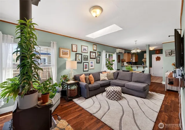 Photo 3 of Sale Pending at 10920 47th Avenue SW, Lakewood, WA 98499 | MLS# NWM2544822 | Listing updated on 2026-09-21