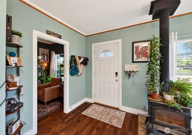 Photo 4 of Sale Pending at 10920 47th Avenue SW, Lakewood, WA 98499 | MLS# NWM2544822 | Listing updated on 2026-09-21