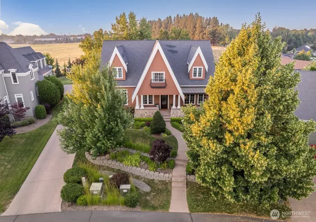 Photo 2 of Single family home for sale at 1047 Se Crestlane Dr, College Place, WA 99324 | MLS# NWM2544840 | Listing updated on 2026-09-22