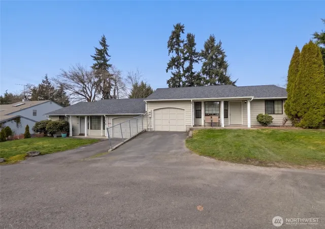 Multi family home for sale at 7909 -7911 114th St Ct E, Puyallup, WA 98373 | MLS# NWM2544872