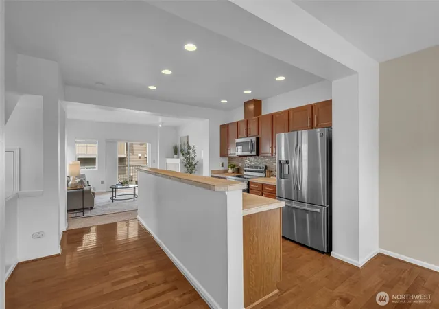 Photo 3 of Townhouse for sale at 201 127th Street Se #A, Everett, WA 98208 | MLS# NWM2544875 | Listing updated on 2026-10-02