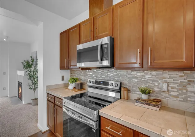 Photo 4 of Townhouse for sale at 201 127th Street SE #A, Everett, WA 98208 | MLS# NWM2544875 | Listing updated on 2026-10-02