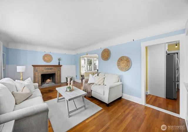 Photo 3 of Sale Pending at 1216 Burwell St, Bremerton, WA 98337 | MLS# NWM2544909 | Listing updated on 2026-09-29