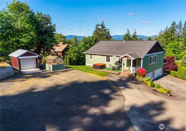 Photo 2 of Single family home for sale at 235 Nw Bunker Hl Ln W, Bremerton, WA 98311 | MLS# NWM2544911 | Listing updated on 2026-09-22