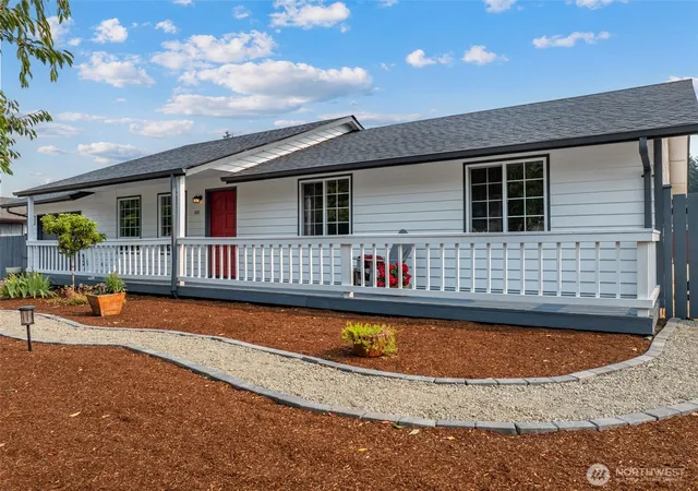 Photo 1 of Sale Pending at 108 Sunnyside Dr, Centralia, WA 98531 | MLS# NWM2544914 | Listing updated on 2026-09-23