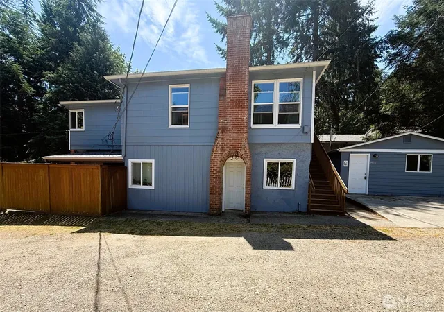 Photo 3 of Multi family home for sale at 133 N Marion St, Bremerton, WA 98312 | MLS# NWM2544918 | Listing updated on 2026-09-22
