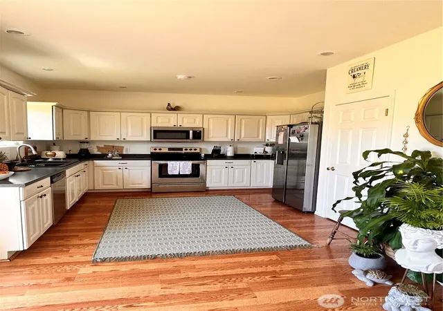 Photo 4 of Single family home for sale at 1948 Amelia St, Walla Walla, WA 99362 | MLS# NWM2544929 | Listing updated on 2026-09-22