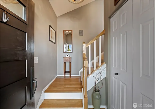 Photo 2 of Single family home for sale at 8189 Whidbey Dr, Clinton, WA 98236 | MLS# NWM2544942 | Listing updated on 2026-09-22