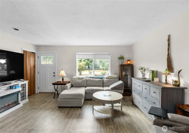 Photo 4 of Sale Pending at 16 Harrison St, South Bend, WA 98586 | MLS# NWM2544944 | Listing updated on 2026-09-28