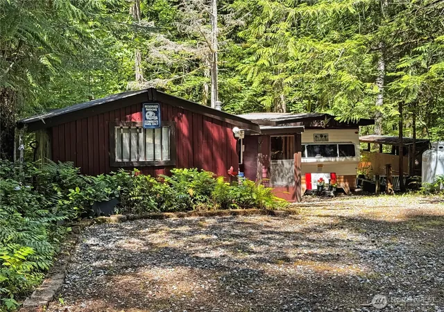 Photo 1 of Manufactured home for sale at 92 1 Goldrush Rd, Deming, WA 98244 | MLS# NWM2544977 | Listing updated on 2026-09-22
