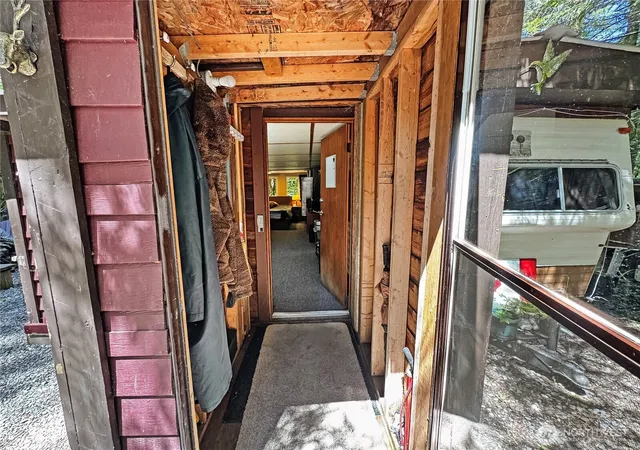 Photo 3 of Manufactured home for sale at 92 1 Goldrush Rd, Deming, WA 98244 | MLS# NWM2544977 | Listing updated on 2026-09-22