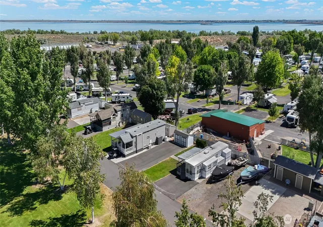 Photo 2 of Manufactured home for sale at 7037 E Highway 262 #60  61, Othello, WA 99344 | MLS# NWM2545014 | Listing updated on 2026-09-26