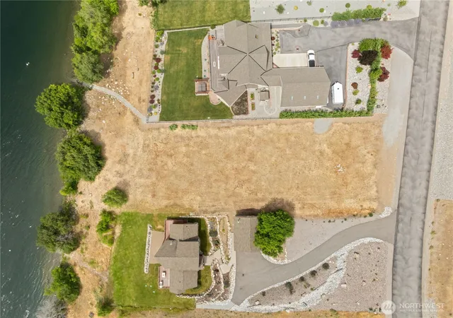 Photo 2 of Land for sale at 27 N Shore Dr, Orondo, WA 98843 | MLS# NWM2545023 | Listing updated on 2026-09-22