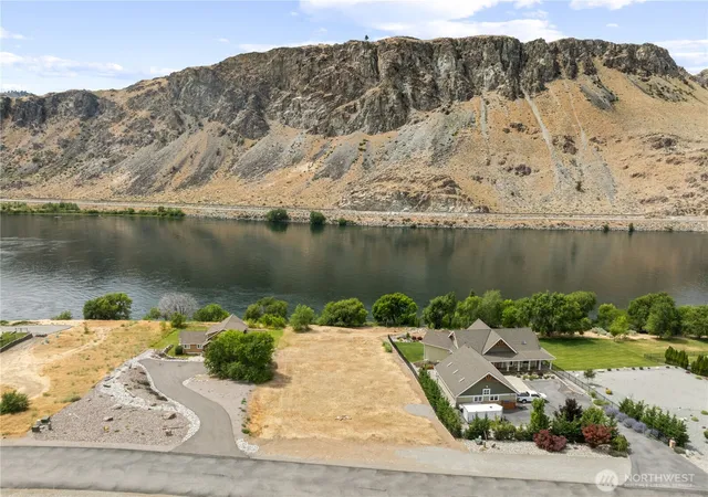 Photo 4 of Land for sale at 27 N Shore Dr, Orondo, WA 98843 | MLS# NWM2545023 | Listing updated on 2026-09-22